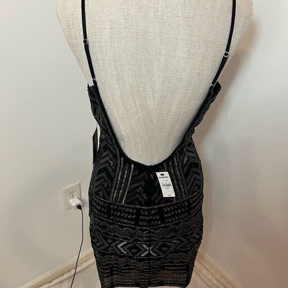 Express Beaded & Sequin Mini Dress. NWT Size S - Picture 3 of 9